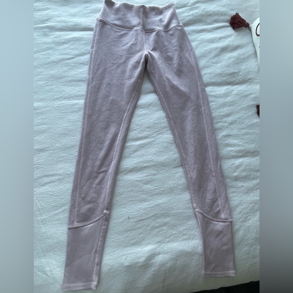 Alo Leggings